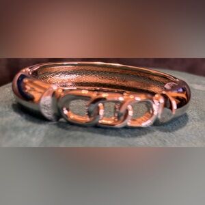Elegant Silver-Tone Chain Link Bracelet